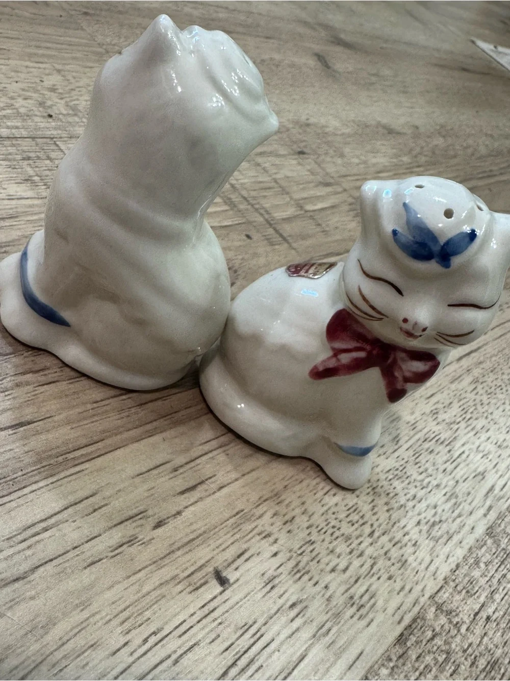 Vintage “Puss ‘N Boots” salt and pepper shakers for 1940-1950